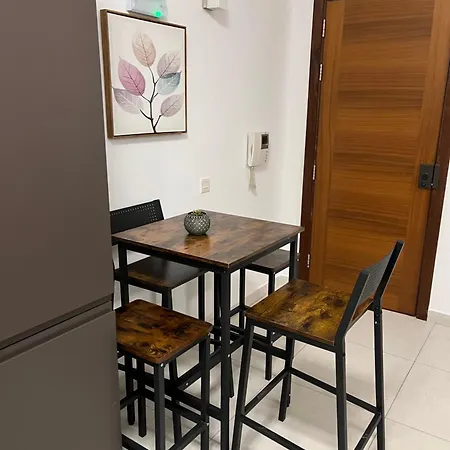 Balluta Beachfront Apartment *